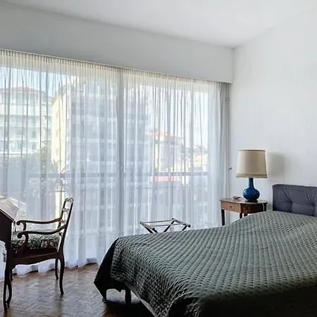 Agencia Dernier Etage Vue Panoramique *